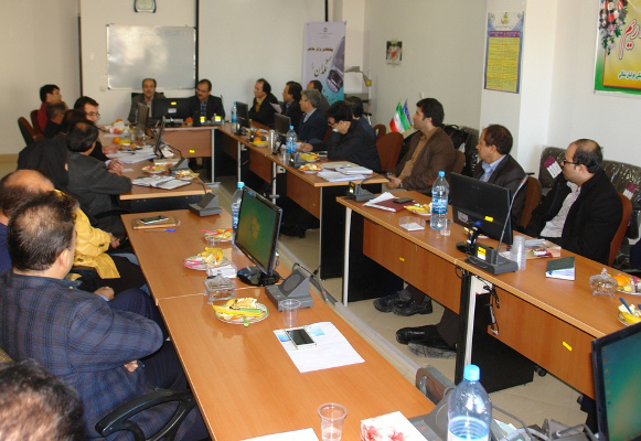 سومین جلسه هماهنگی برنامه نظام ارجاع در مناطق روستایی استان در 21 دیماه معاونت بهداشتی دانشگاه برگزار شد .