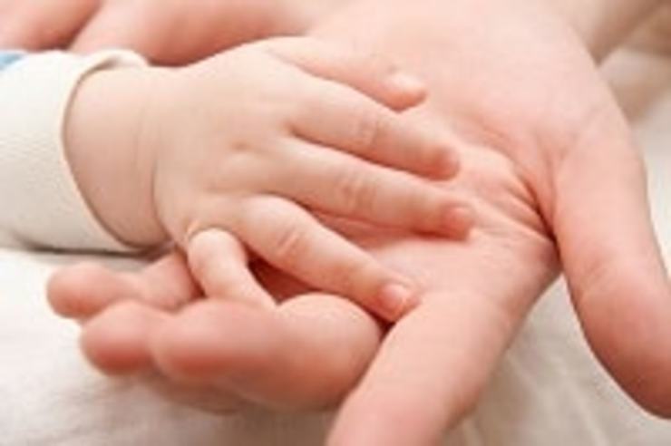 ارائه بسته خدمتی مراقبت آغوشی مادر و نوزاد توسط معاونت بهداشتی دانشگاه علوم پزشکی خراسان شمالی